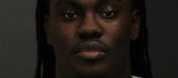 Adrian Dreshaun Middleton ha lasciato soli in auto i figli di 6 e 1 anno. Durante la sua assenza, la maggiore ha ucciso il fratellino. Adrian Dreshaun Middleton ha lasciato soli in auto i figli di 6 e 1 anno. Durante la sua assenza, la maggiore ha ucciso il fratellino.