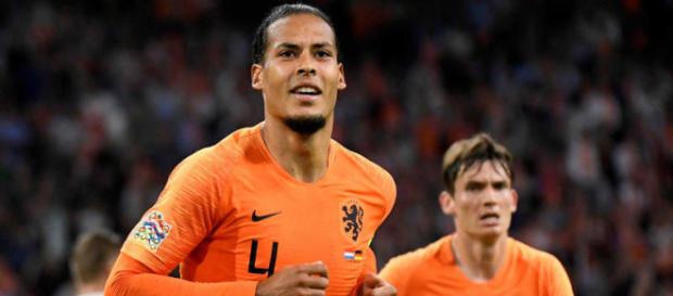 Virgil Van Dijk celebrando el 2-2 Virgil Van Dijk celebrando el 2-2