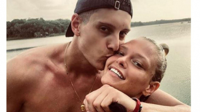 Pierluigi Gollini scrive a Giulia al GFVip: 'Sei forte come il nostro amore, ti aspetto'