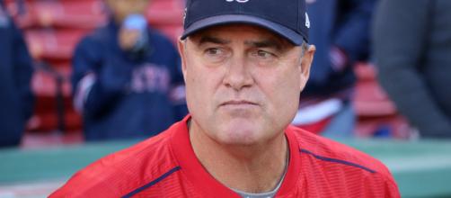 Could the Chicago Cubs hire John Farrell? [image source: Arturo Pardavila/Wikimedia Commons]