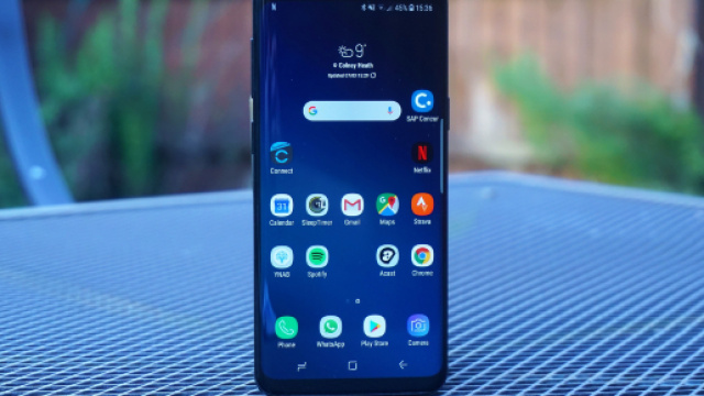 Samsung Galaxy S10 con connettività 5G: si parla di 6 fotocamere e schermo da 6,7 pollici