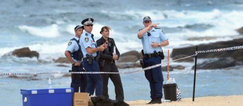 Corpo di una bimba di 9 mesi su una spiaggia in Australia