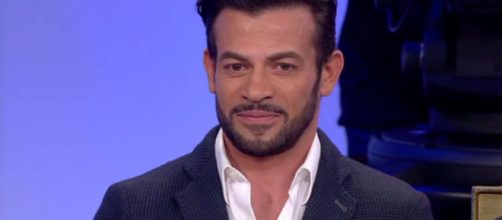 Uomini e donne, Gianni Sperti si scaglia contro Sara Affi Fella: 'E' stata abile a prendere in giro milioni di telespettatori'