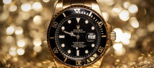 Rolex Golden Watch Wallpaper 11688 - Baltana - baltana.com Rolex Golden Watch Wallpaper 11688 - Baltana - baltana.com