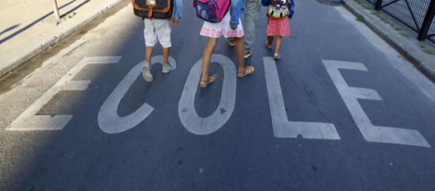Un élève de 10 ans menace son enseignante Un élève de 10 ans menace son enseignante
