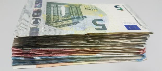 A dicembre la tredicesima per i lavoratori, importi, modalità di calcolo e date utili. A dicembre la tredicesima per i lavoratori, importi, modalità di calcolo e date utili.