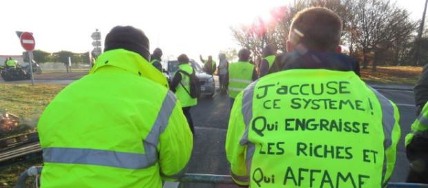 Les gilets jaunes comptent manifester samedi 24 novembre Les gilets jaunes comptent manifester samedi 24 novembre