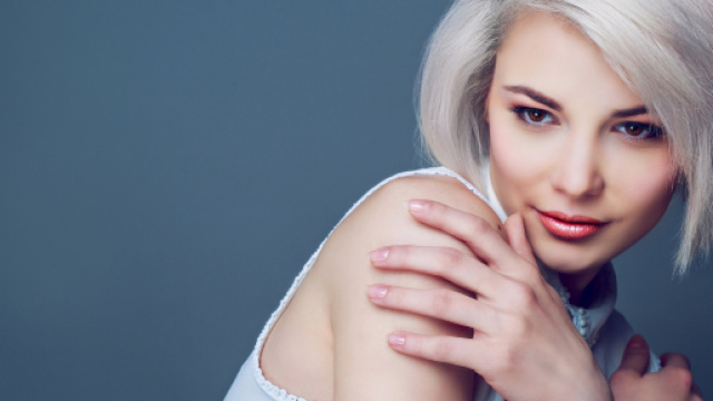 Tagli corti inverno: la testa rasata e il pixie di Cara Delevingne