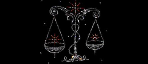 Oroscopo del giorno 1 dicembre 2018 | Classifica e previsioni zodiacali: sabato con Luna in Bilancia