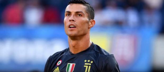 Cristiano Ronaldo (Imagem via Youtube) Cristiano Ronaldo (Imagem via Youtube)