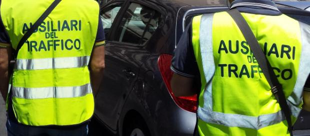 Multe, ddl Baldelli: limitare i poteri degli ausiliari del traffico Multe, ddl Baldelli: limitare i poteri degli ausiliari del traffico