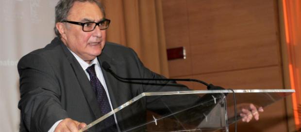 Sapelli: 'Noi unico Paese in cui la classe dominante si augura il fallimento e la Troika' Sapelli: 'Noi unico Paese in cui la classe dominante si augura il fallimento e la Troika'