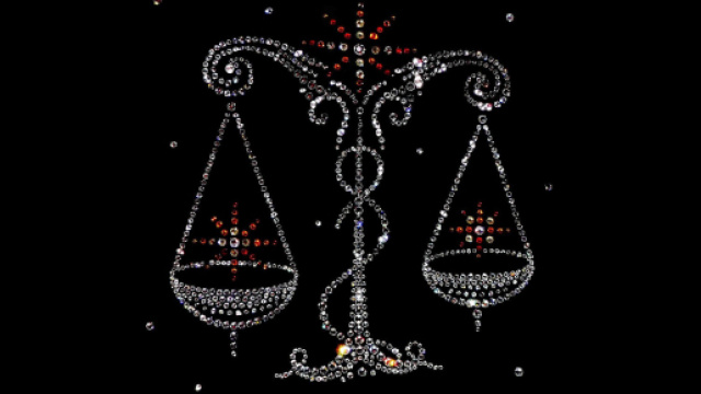 Oroscopo del giorno 1 dicembre 2018 | Classifica e previsioni zodiacali: sabato con Luna in Bilancia