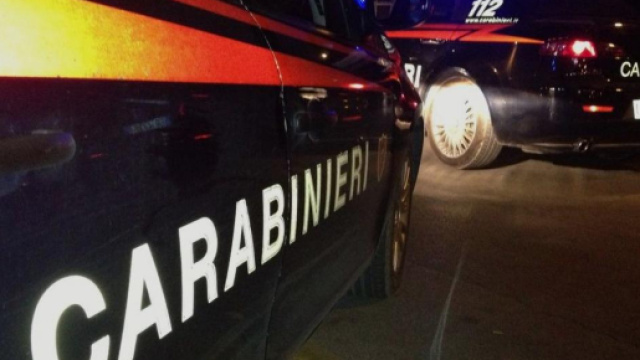 Sabbioneta, il grido di dolore della mamma di Marco, morto a 11 anni nell'incendio provocato da suo padre arrestato dai carabinieri.