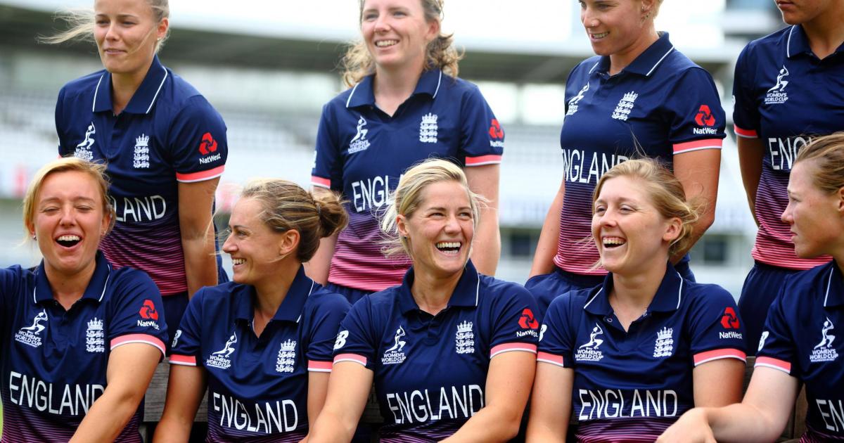 ICC Women's World T20 Final: England vs Australia live ...