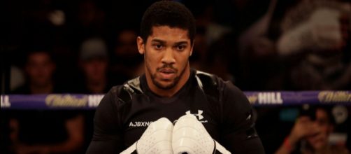 Anthony Joshua ammette: 'Spero che Wilder batta Tyson Fury'