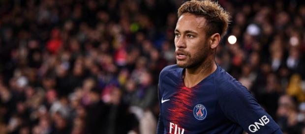Real Madrid : Le PSG penserait désormais à vendre Neymar Real Madrid : Le PSG penserait désormais à vendre Neymar