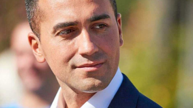 Di Maio, lavoratori in nero nella ditta del padre: il servizio delle Iene.