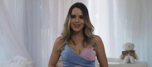 Thaeme revelou sexo do bebê de forma inusitada Thaeme revelou sexo do bebê de forma inusitada