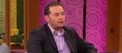 Former couple, TLC reality stars Jon and Kate Gosselin going to court over custody of son. [Image Source: Wendy Williams - YouTube]