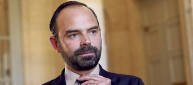 Édouard Philippe confirme le maintien de la taxe carbone Édouard Philippe confirme le maintien de la taxe carbone