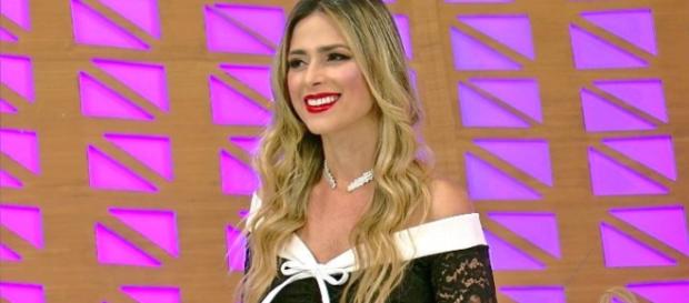 Nadja foi expulsa de A Fazenda 10, mas as portas se abriram para ela na Record Nadja foi expulsa de A Fazenda 10, mas as portas se abriram para ela na Record