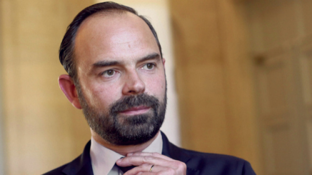 Édouard Philippe confirme le maintien de la taxe carbone