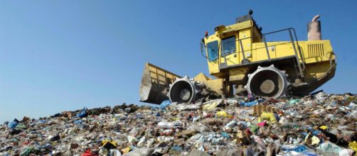 Forti pressioni di un amministratore del Comune di Naro alla ditta che si occupa della raccolta dei rifiuti
