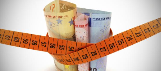 Il governo decide di tagliare le rivalutazioni degli assegni pensionistici superiori ai 2.000 euro al mese Il governo decide di tagliare le rivalutazioni degli assegni pensionistici superiori ai 2.000 euro al mese