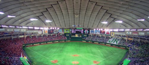 The Tokyo dome in Tokyo, Japan. [image source: DX Broadrec- Wikimedia Commons]