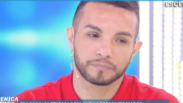 Marco Carta replica alle accuse: &ldquo;Sono gay dalla nascita&rdquo;.
