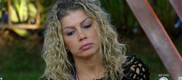 Catia Paganote é excluída do jogo por agressão. (foto reprodução). Catia Paganote é excluída do jogo por agressão. (foto reprodução).
