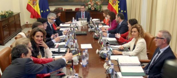 El Gobierno aprobará hoy acotar los aforamientos El Gobierno aprobará hoy acotar los aforamientos