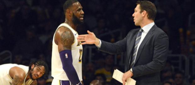 LeBron James ignoring Luke Walton's playcalls, running his own game. image - thesportsdaily.com LeBron James ignoring Luke Walton's playcalls, running his own game. image - thesportsdaily.com