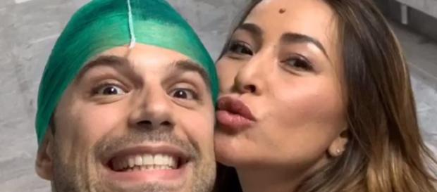 Sabrina Sato e Duda Nagle posam felizes em foto. (foto reprodução). Sabrina Sato e Duda Nagle posam felizes em foto. (foto reprodução).