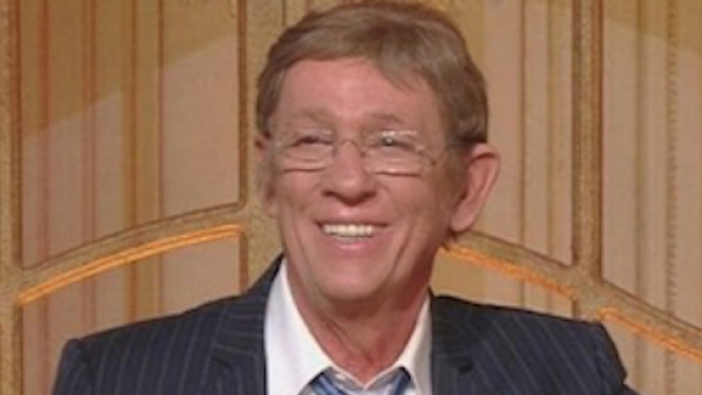 È morto Sandro Mayer, giornalista e volto noto della tv - Tusciaweb.eu - tusciaweb.eu