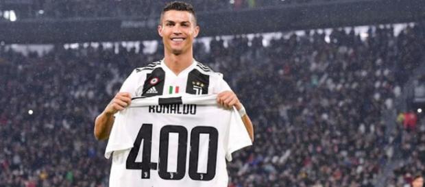 La Juventus hace un homenaje a Cristiano Ronaldo por sus 400 goles en ligas europeas La Juventus hace un homenaje a Cristiano Ronaldo por sus 400 goles en ligas europeas