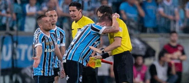 Grêmio entrou com recurso devido a atuação irregular de técnico argentino Grêmio entrou com recurso devido a atuação irregular de técnico argentino
