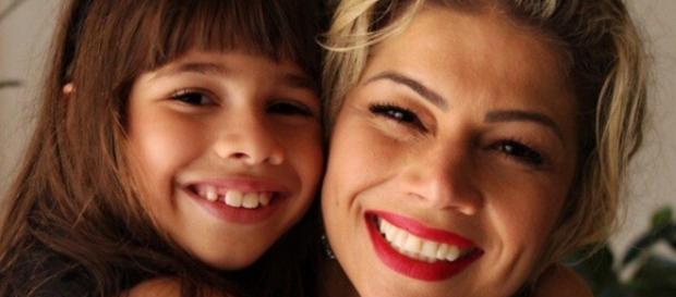 Cátia fez a revelação durante conversa com Fernanda Lacerda no reality show. Cátia fez a revelação durante conversa com Fernanda Lacerda no reality show.