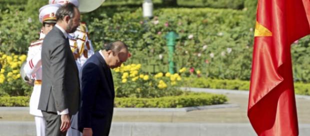 Édouard Philippe en déplacement au Viêtnam a rendu hommage au président communiste Ho Chi Minh Édouard Philippe en déplacement au Viêtnam a rendu hommage au président communiste Ho Chi Minh