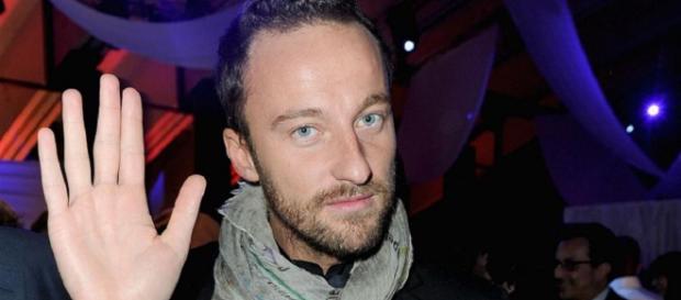 Francesco Facchinetti come Matteo Salvini sul caso Desirée Mariottini Francesco Facchinetti come Matteo Salvini sul caso Desirée Mariottini