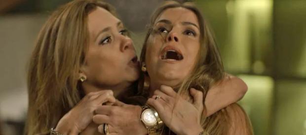 Karola e Laureta são filha e mãe em Segundo Sol Karola e Laureta são filha e mãe em Segundo Sol