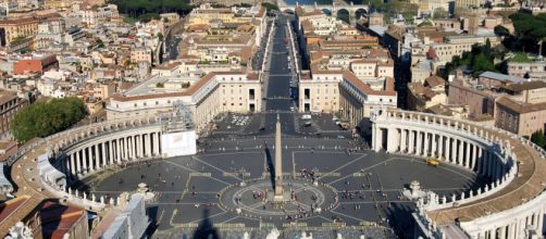 Italia, secondo l'Ue, deve riscuotere 4-5 miliardi dalla Chiesa (Ph. Pixabay.com - Pcdazero)