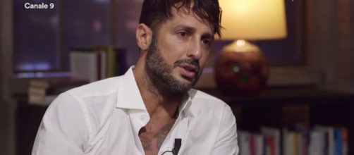 Fabrizio Corona svela: 'Io e Asia non stiamo insieme, Belen Rodriguez la mia ossessione'.