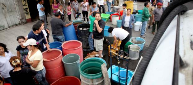 Residentes de Ciudad de México continúan sin agua. Residentes de Ciudad de México continúan sin agua.