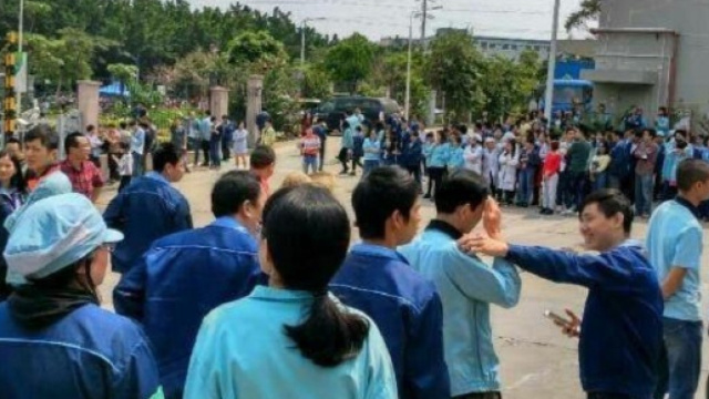 Azienda cinese di decorazioni sottoponeva i suoi dipendenti a torture per aumentarne la produttivit&agrave;