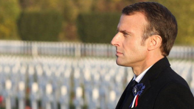 Emmanuel Macron face à la polémique Pétain