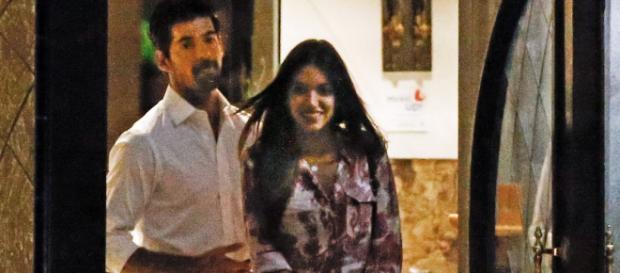 Ana Guerra y Miguel Ángel Muñoz se van de cena romántica ... - bekia.es Ana Guerra y Miguel Ángel Muñoz se van de cena romántica ... - bekia.es