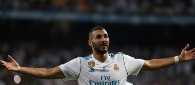 Benzema prolonge au Real jusqu'en 2021, contre vents et marées - parismatch.com Benzema prolonge au Real jusqu'en 2021, contre vents et marées - parismatch.com