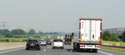 Limite a 150 km/h in autostrada, la proposta della Lega | Motor1 ... - motor1.com
